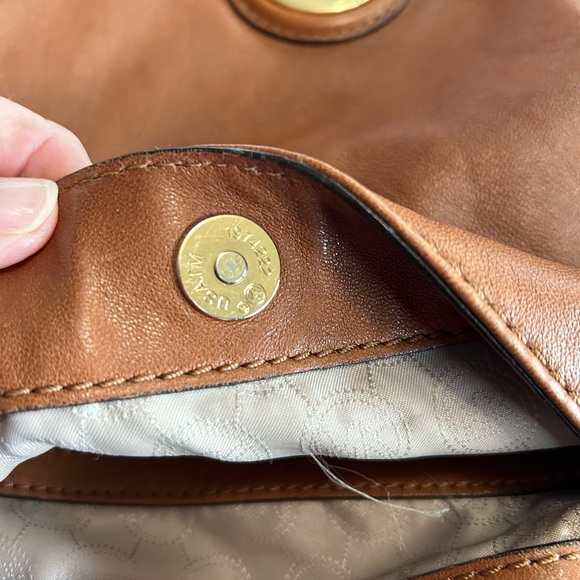 Authentic Michael Kors bag - Picture 5 of 15